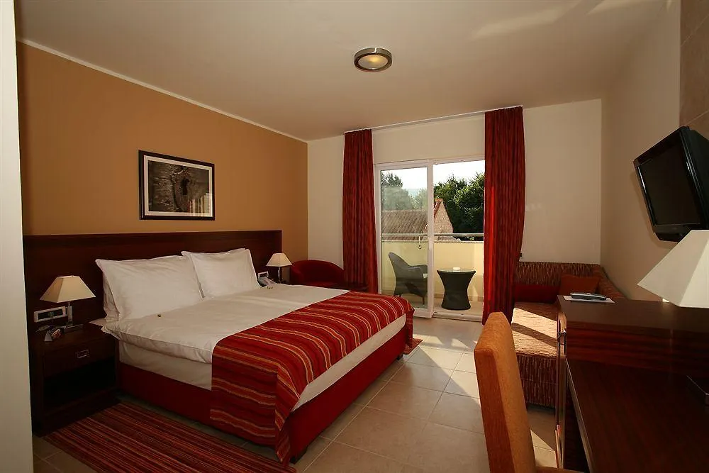Valamar Villa Adria Baška 4*,