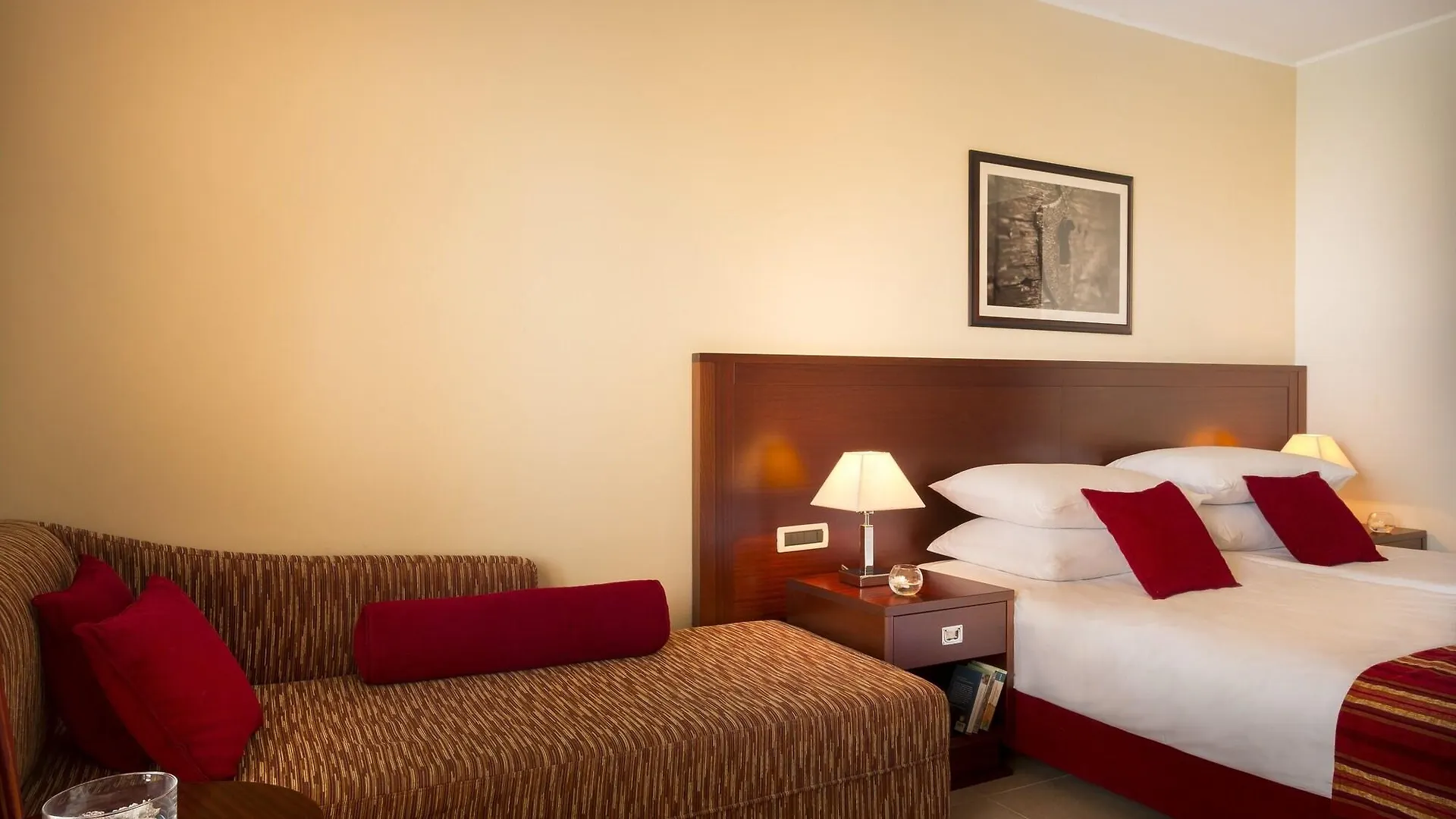 Valamar Villa Adria Baska  Hotel